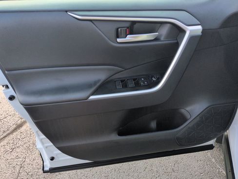 Certified 2025 Toyota RAV4 XLE AWD/4WD image 10