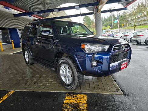 Used 2024 Toyota 4Runner SR5 Premium w/ Moonroof Package image 3