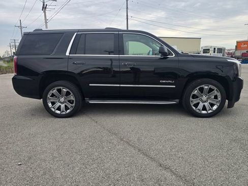 Used 2015 GMC Yukon Denali w/ Touring Package AWD/4WD image 2