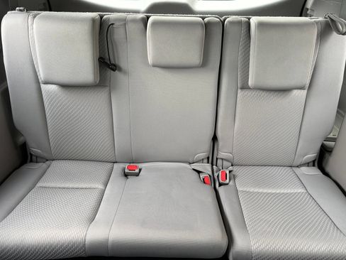 Used 2016 Toyota Highlander LE FWD image 42