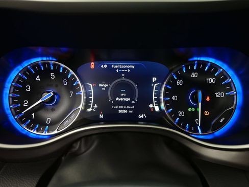 Used 2025 Chrysler Pacifica Select FWD image 22