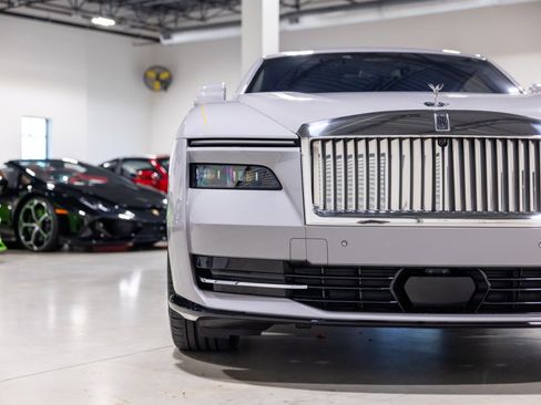 Used 2024 Rolls-Royce Spectre w/ Spectre Launch Package AWD/4WD image 20