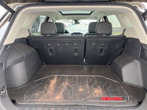 Used 2023 GMC Terrain Denali w/ Denali Premium Package image 7