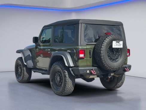 Used 2022 Jeep Wrangler Rubicon AWD/4WD image 3
