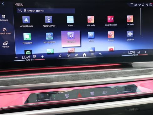 Used 2023 BMW 760i xDrive image 52