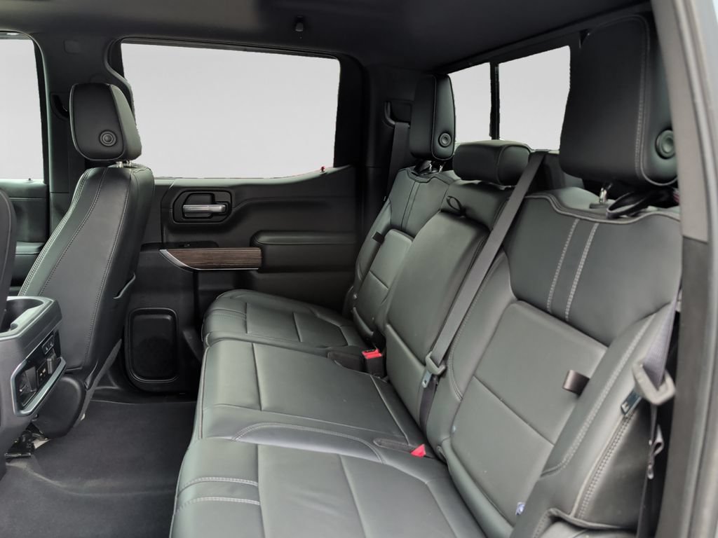 Used 2019 Chevrolet Silverado 1500 High Country w/ Technology Package AWD/4WD image 31