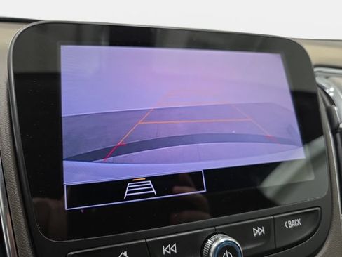 Used 2021 Chevrolet Malibu LT FWD image 21