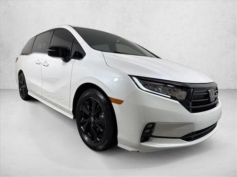 Used 2024 Honda Odyssey Sport image 1