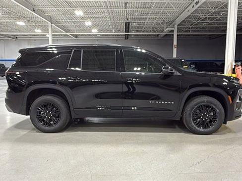 New 2026 Chevrolet Traverse LT w/ Driver Confidence Package image 3