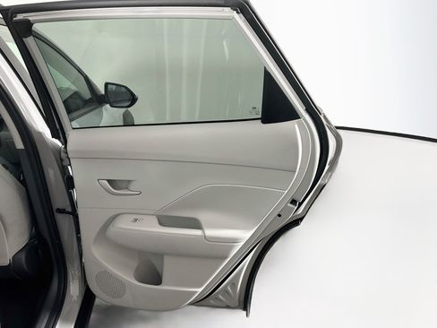 Used 2025 Hyundai Kona SEL FWD image 30
