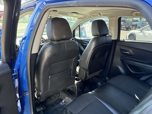 Used 2016 Chevrolet Trax LT w/ LT Convenience Package AWD/4WD image 13