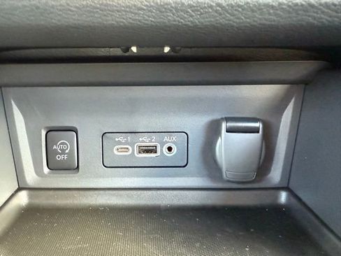 New 2025 Nissan Sentra SR w/ SR Premium Package image 31