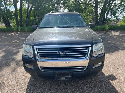 Used 2007 Ford Explorer XLT AWD/4WD image 2