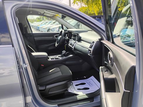 Used 2023 Kia Sorento LX image 65
