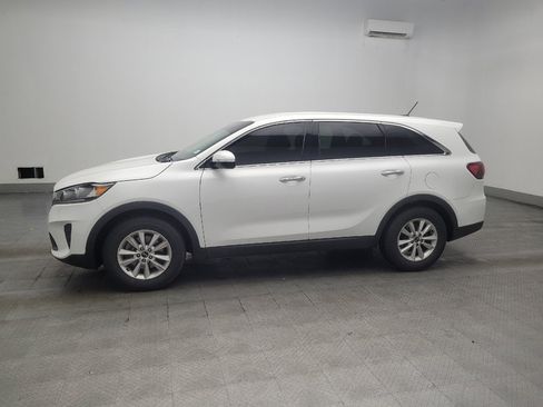 Used 2019 Kia Sorento FWD V6 image 2