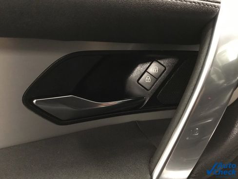 Used 2021 Land Rover Discovery Sport S image 24