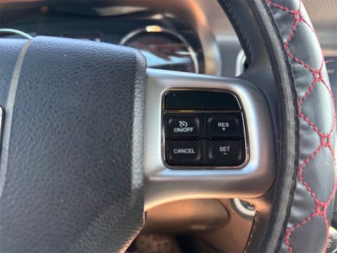 Used 2014 Dodge Charger R/T image 21