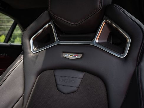 Used 2018 Cadillac CTS V RWD image 37