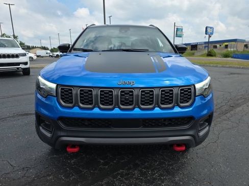 Used 2024 Jeep Compass Trailhawk w/ Trailhawk Elite Group AWD/4WD image 9