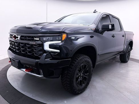 Used 2024 Chevrolet Silverado 1500 ZR2 w/ Technology Package image 14