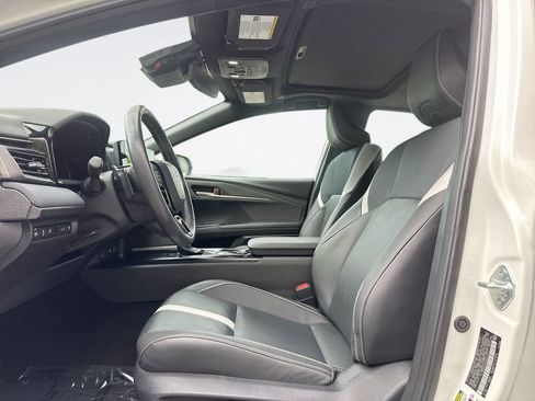 Used 2025 Toyota Camry SE w/ Multimedia Upgrade Package FWD image 13