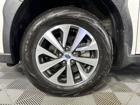 Used 2025 Subaru Outback Premium AWD/4WD image 12