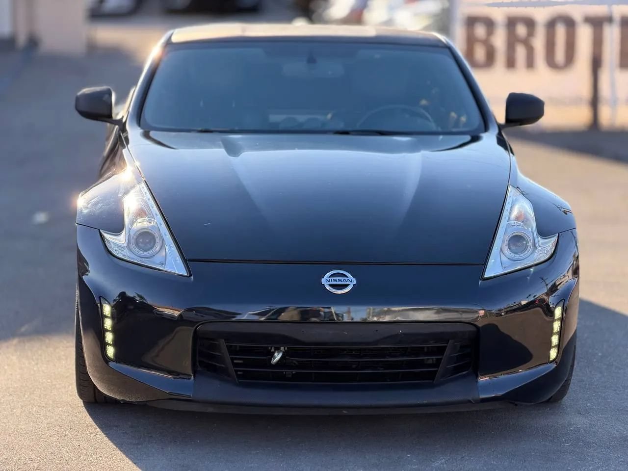 Used 2015 Nissan 370Z Touring RWD image 5