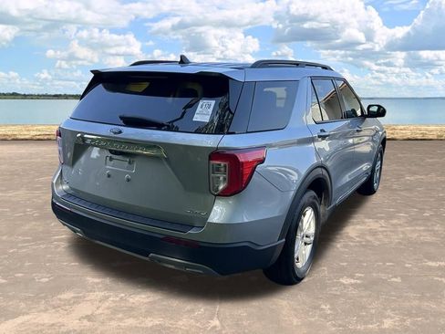 Used 2023 Ford Explorer XLT w/ Equipment Group 202A AWD/4WD image 8