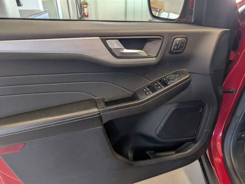 Certified 2024 Ford Escape Platinum AWD/4WD image 13