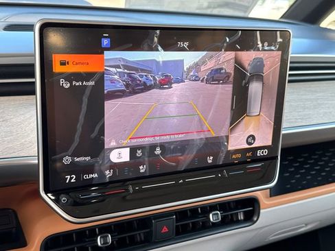 New 2025 Volkswagen ID. Buzz Pro S Plus image 39