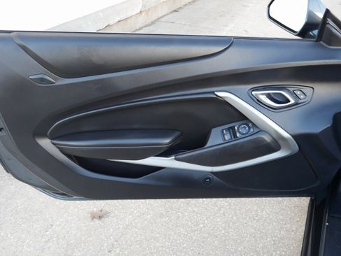 Used 2017 Chevrolet Camaro SS image 23