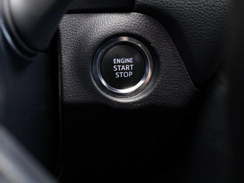 Certified 2025 Toyota RAV4 XLE AWD/4WD image 33