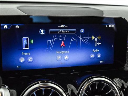 Certified 2025 Mercedes-Benz GLB 250 4MATIC image 16