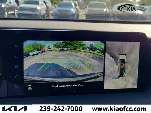 Used 2025 Nissan Kicks SR FWD image 26