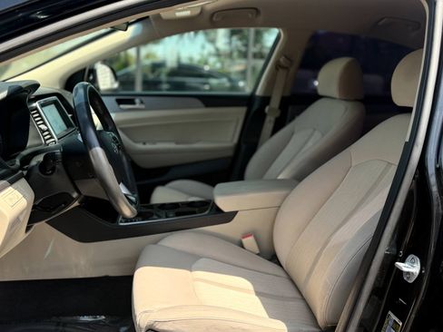 Used 2019 Hyundai Sonata SE FWD image 14