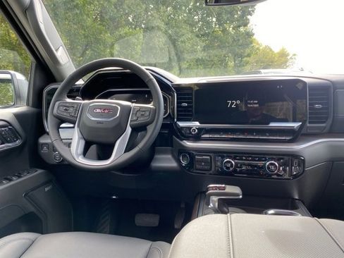 New 2026 GMC Sierra 1500 SLT image 28