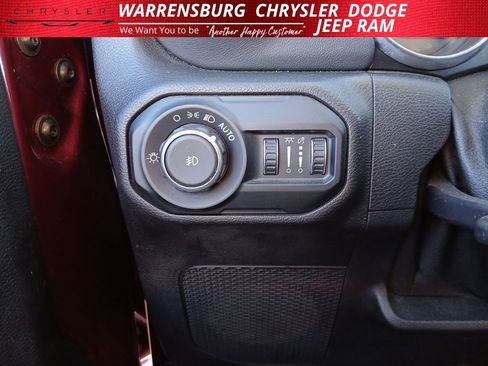 Used 2021 Jeep Wrangler Unlimited Sahara w/ Cold Weather Group image 28