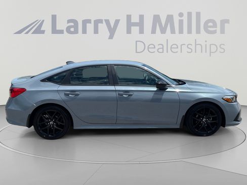Used 2023 Honda Civic Sport image 6