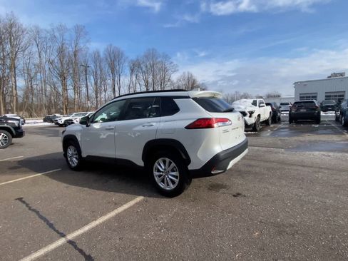 Certified 2024 Toyota Corolla Cross LE image 12