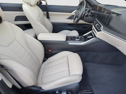 Used 2024 BMW M440i Convertible w/ Premium Package RWD image 21