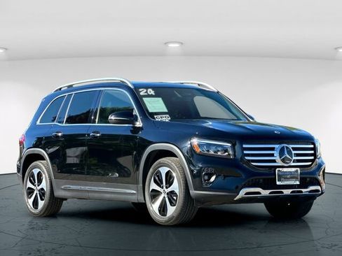 Certified 2024 Mercedes-Benz GLB 250 4MATIC w/ Exclusive Package image 9