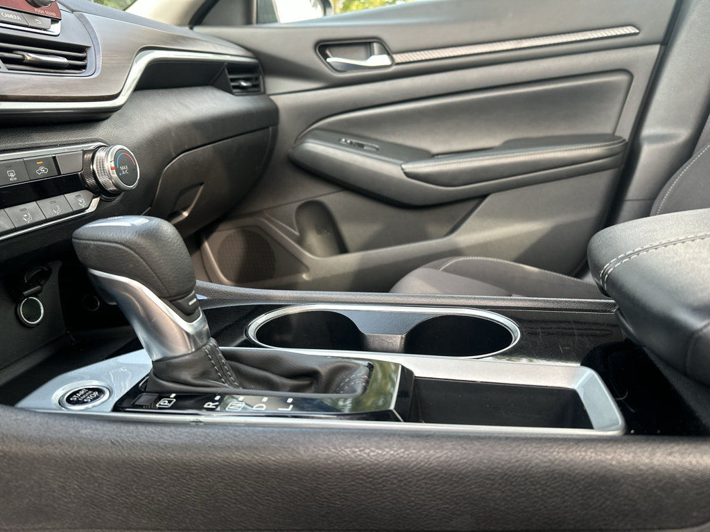 Used 2024 Nissan Altima 2.5 SV FWD image 20