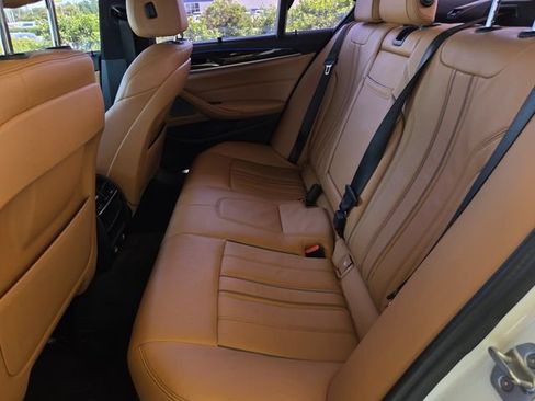 Used 2019 BMW 540i w/ Executive Package RWD image 18