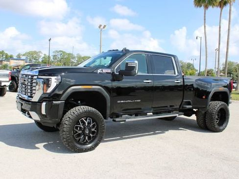 Used 2024 GMC Sierra 3500 Denali w/ Denali Reserve Package AWD/4WD image 5