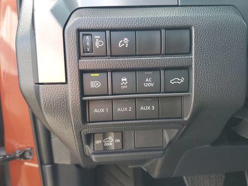 Used 2025 Toyota Tacoma TRD Off-Road w/ TRD Off Road Premium Package AWD/4WD image 12