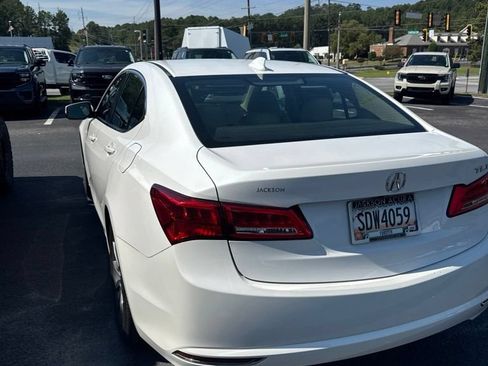Used 2018 Acura TLX FWD image 5