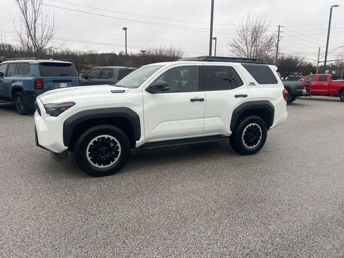 Used 2025 Toyota 4Runner TRD Off-Road Premium image 3