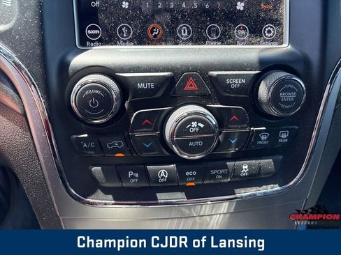 Used 2018 Jeep Grand Cherokee Laredo AWD/4WD image 26