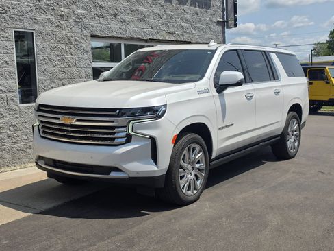 Used 2021 Chevrolet Suburban High Country w/ Premium Package AWD/4WD image 1