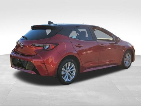 Used 2024 Toyota Corolla SE image 5